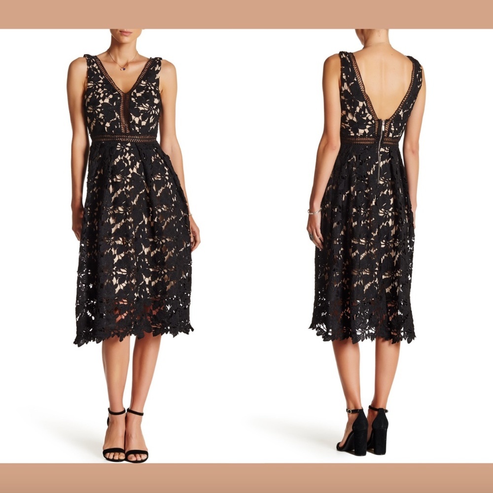 NWT $195 Romeo Juliet Couture Black‎ Double V Lace Midi Dress [ SZ Small ]